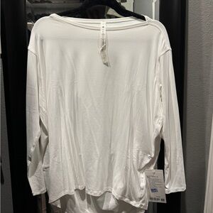 Back in Action lululemon top